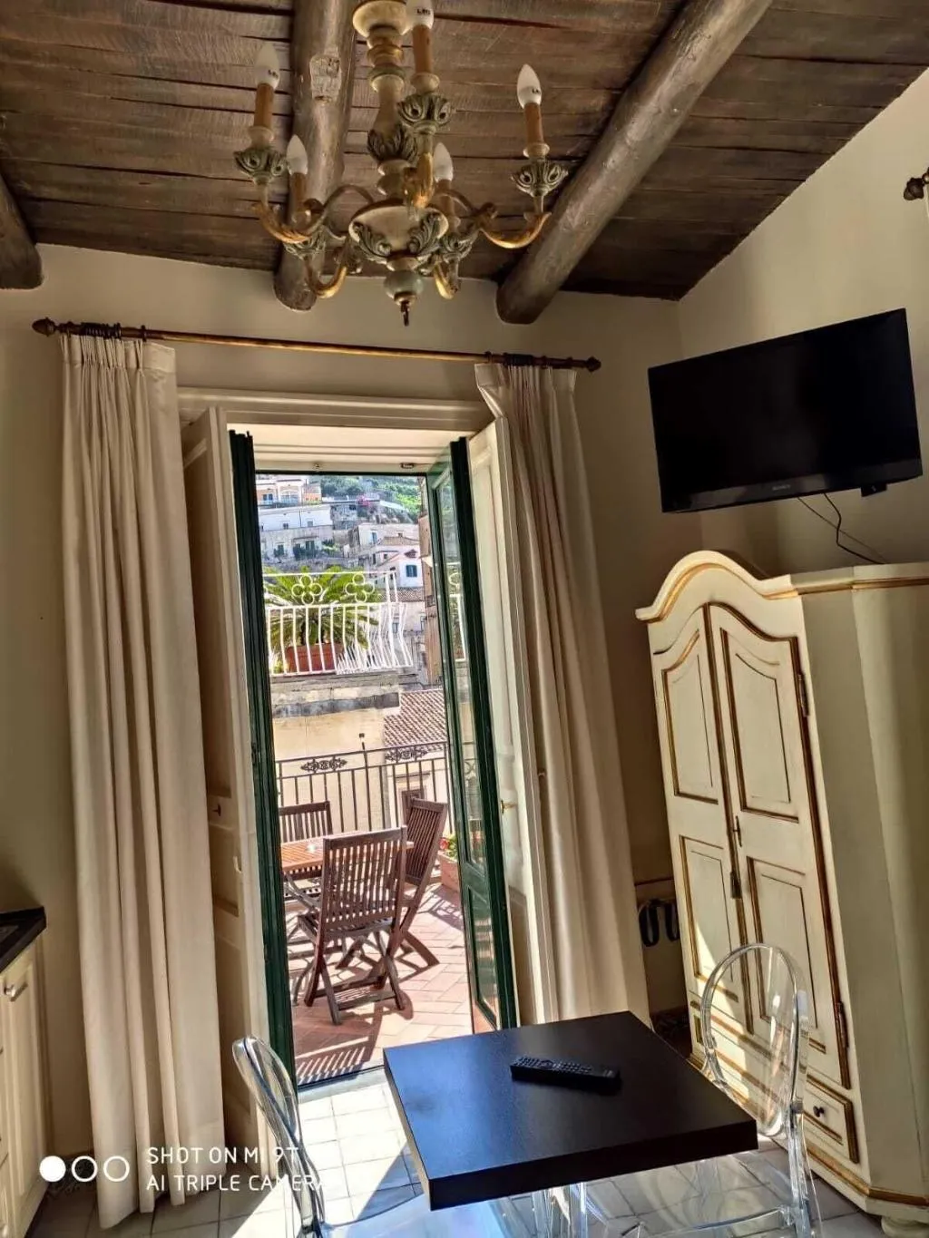 Room, Residenza Del Duca, Naples