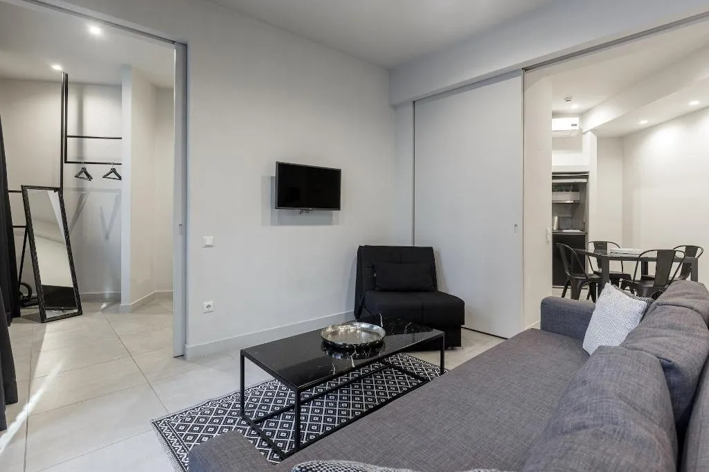 Room, Heart Of Athens, Athens