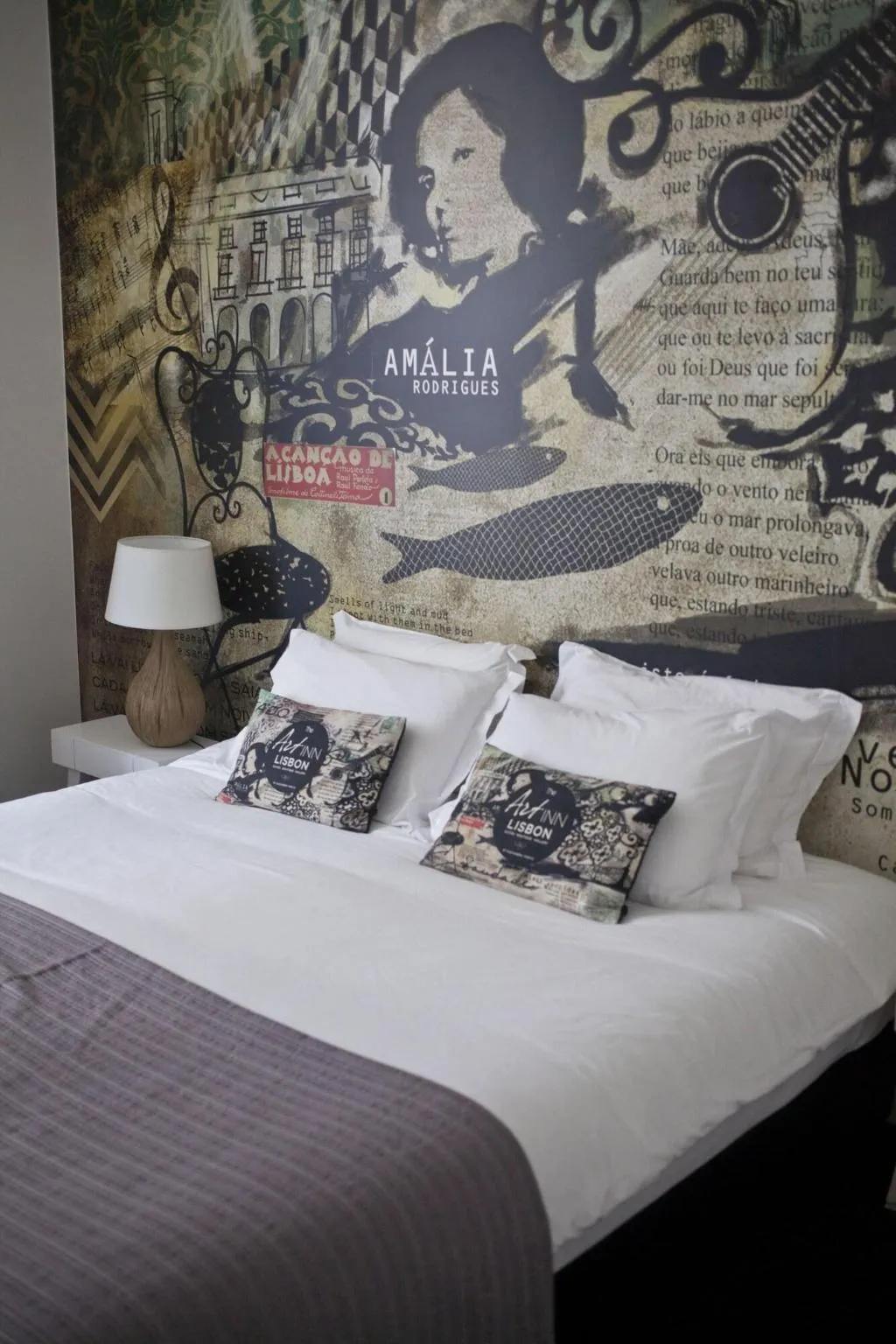 DOUBLE KING SIZE BED Room, The Art Inn Lisbon, Lisbon