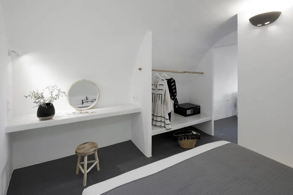 Room, Nano Suites, Santorini