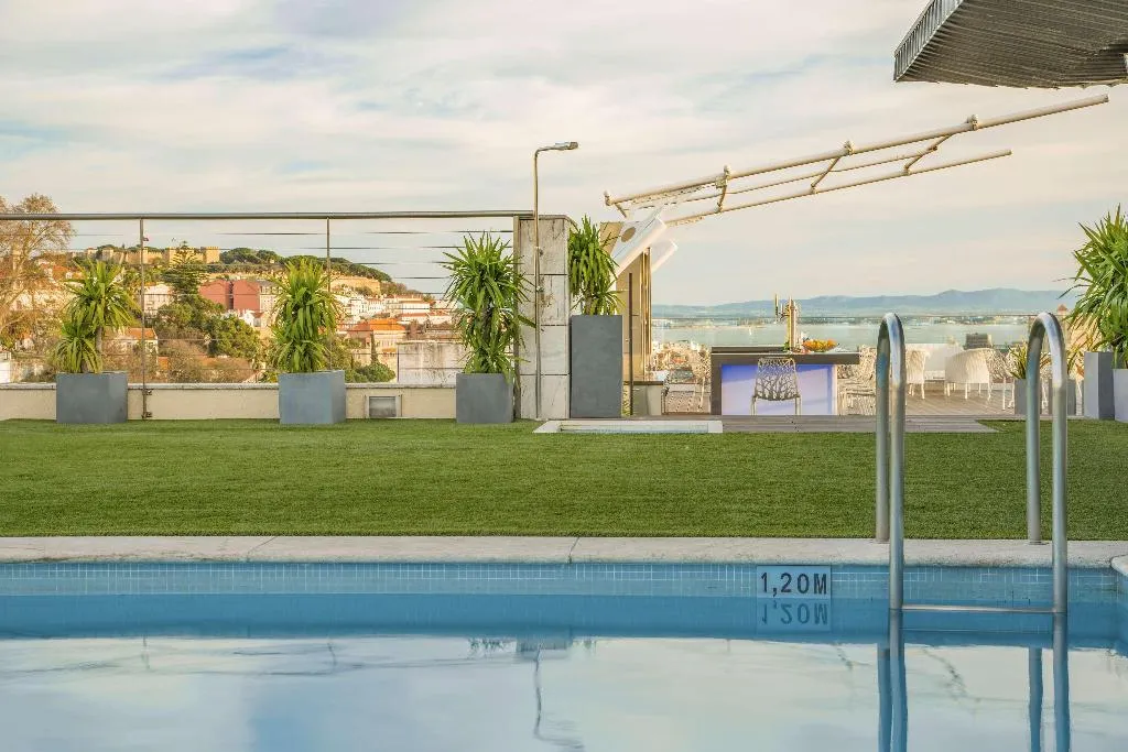 Pool, NH Collection Lisboa Liberdade, Lisbon