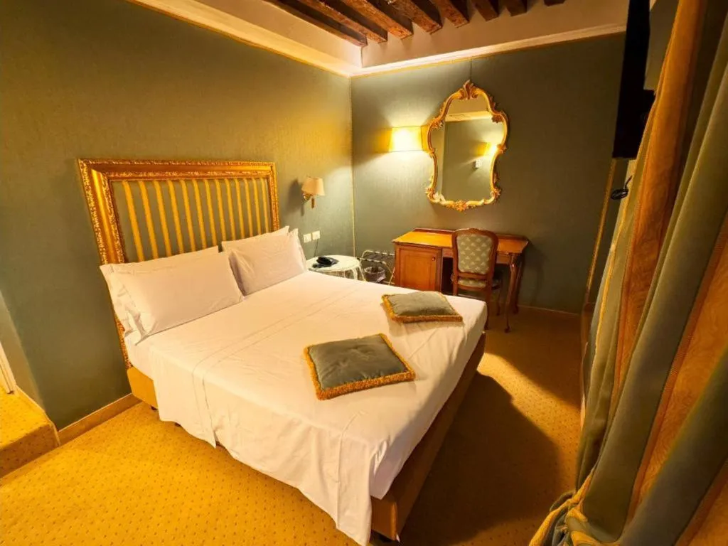 Double or Twin ECONOMY Room, Corte Contarina, Venice