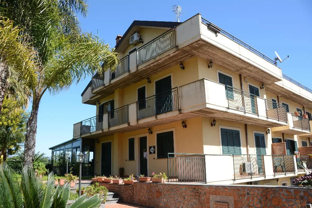 General view, Villa San Leonardo spa, Catania