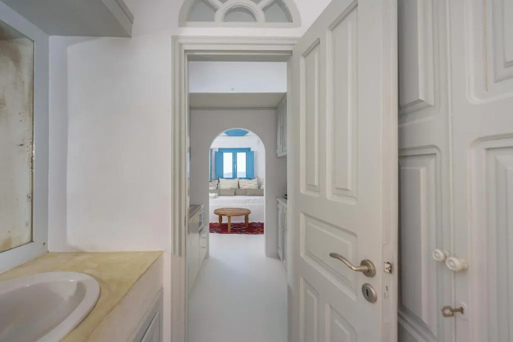 SUITE SEA VIEW WITH TERRACE Room, Sophia Luxury Suites, Santorini