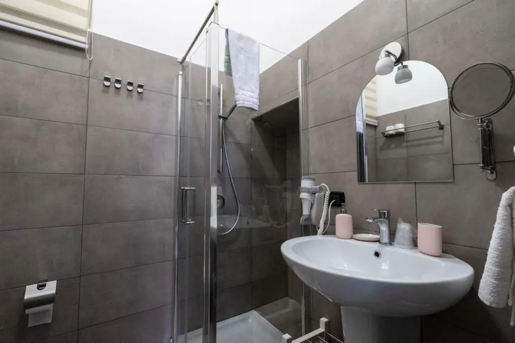 Room, Moon Luxury Rooms & Apartments, Naples