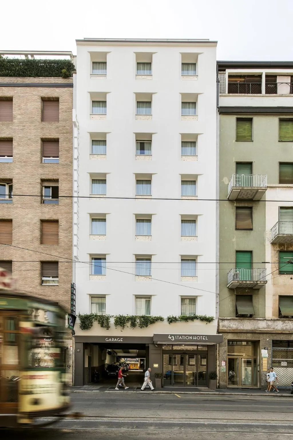 General view, 43 Station Hotel, Milan