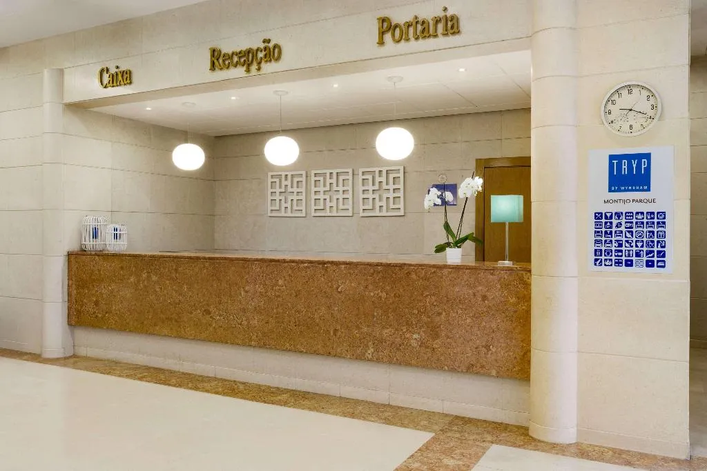 Lobby, TRYP Montijo Parque Hotel, Lisbon