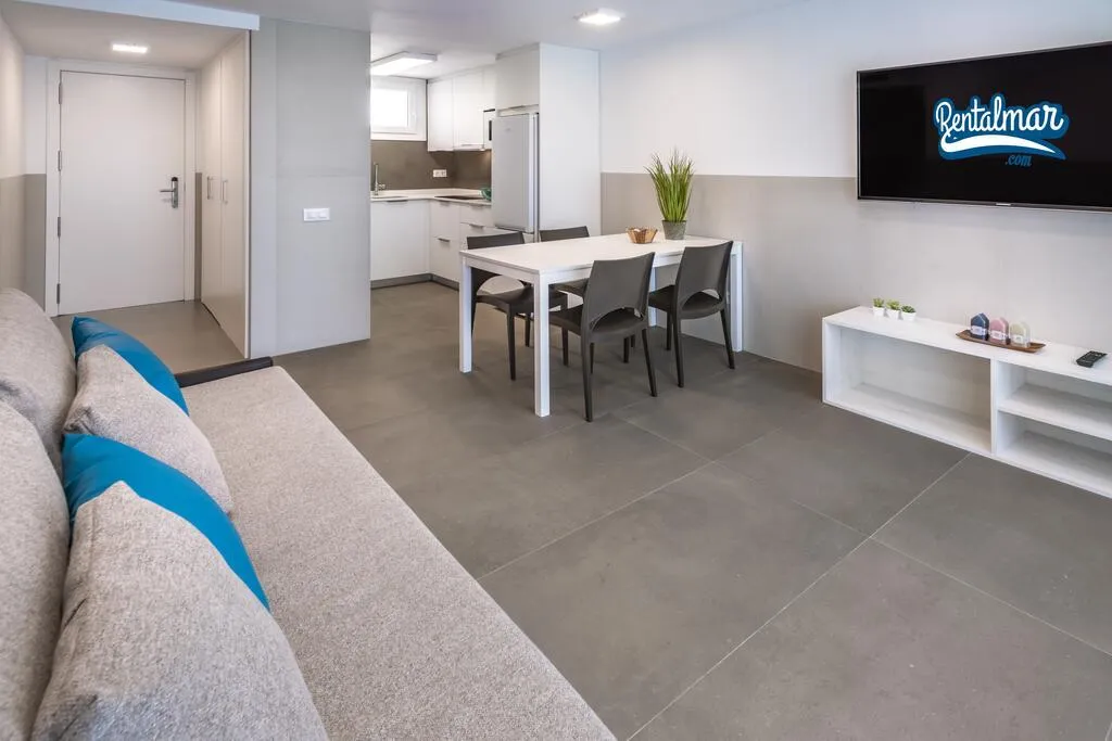 APARTMENT CAPACITY 6 TWO BEDROOMS Room, Rentalmar Salou Playa Family Suites, Costa Dorada