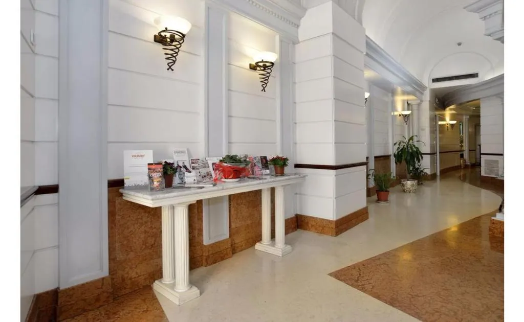 Lobby, Hiberia, Rome