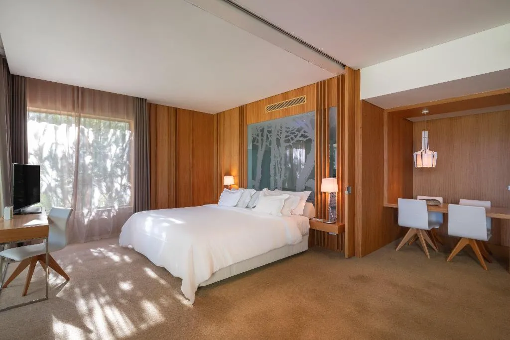 SUITE KING SIZE BED Room, Onyria Marinha Cascais, Vignette Collection, Lisbon