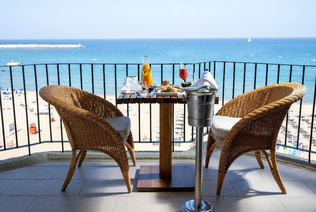 Double or Twin DELUXE SEA FRONT Room, Aquila Porto Rethymno, Crete
