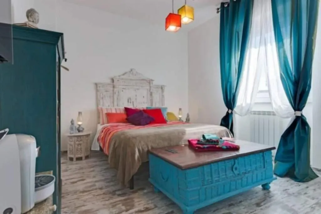 Room, Letto E Latte, Naples
