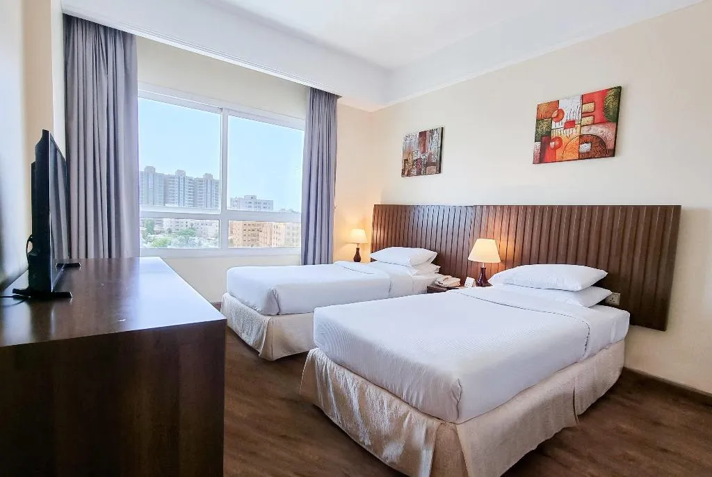 TWIN CITY VIEW Room, Ramada By Wyndham Beach Hotel Ajman, Dubai