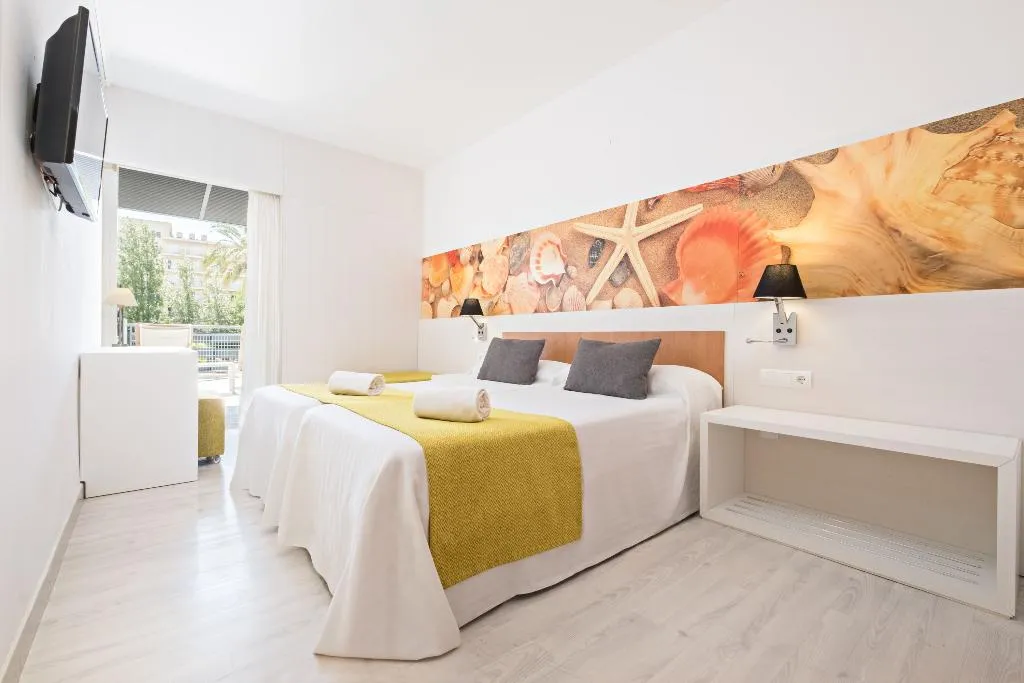 TWIN PREMIUM Room, AzuLine Hotel Pacific, Ibiza