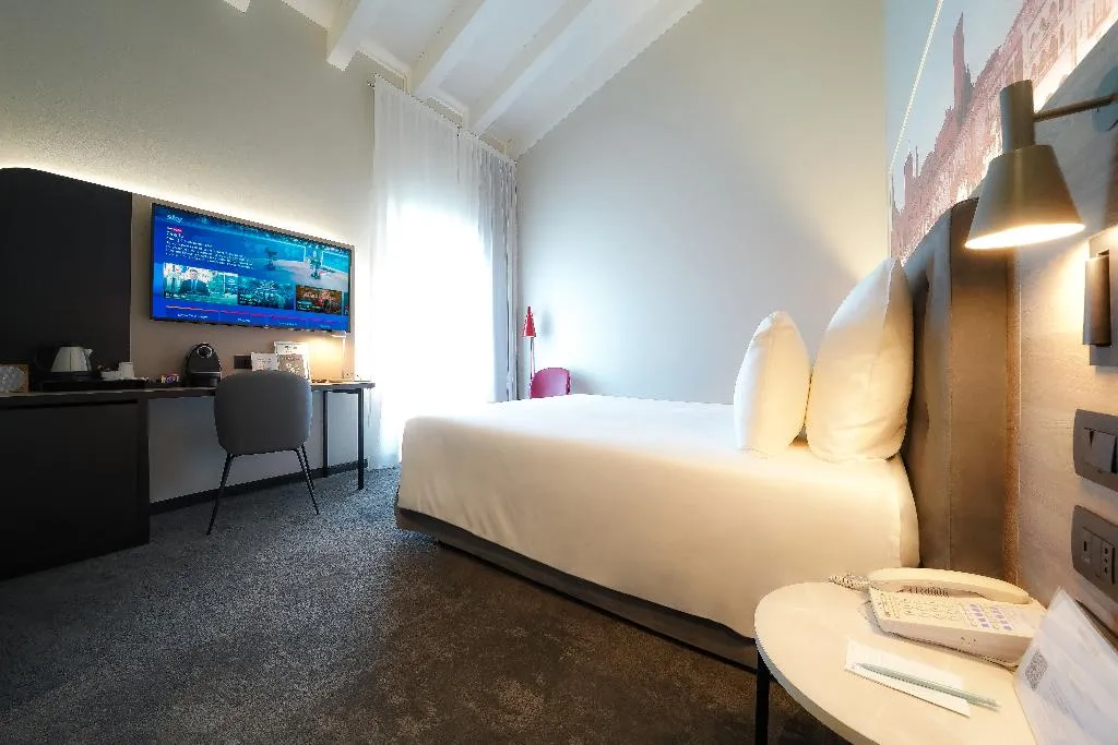 DOUBLE PREMIUM Room, Mercure Bergamo Centro Palazzo Dolci, Milan