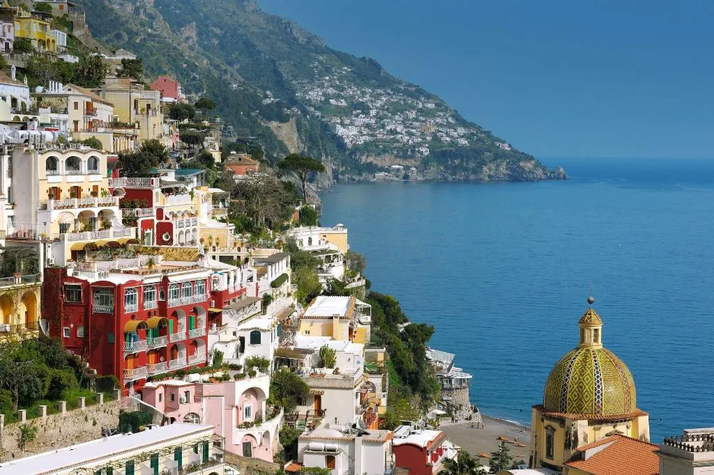 General view, Le Sirenuse, Naples
