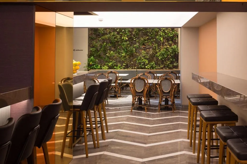Restaurant, Lozenge Hotel, Athens