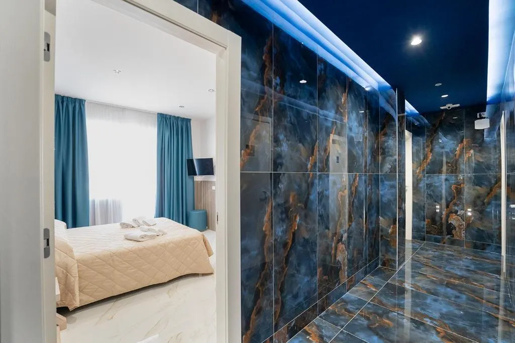 DOUBLE DELUXE KING BED Room, P.C. Boutique H. Napoli Centro, Naples