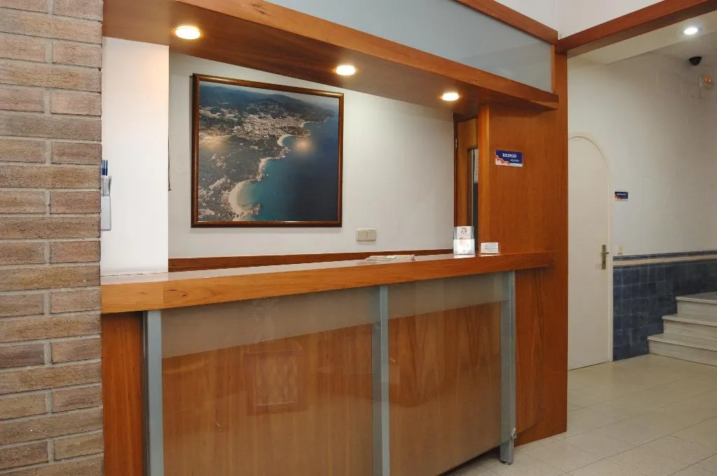 Lobby, Almirall, Costa Brava