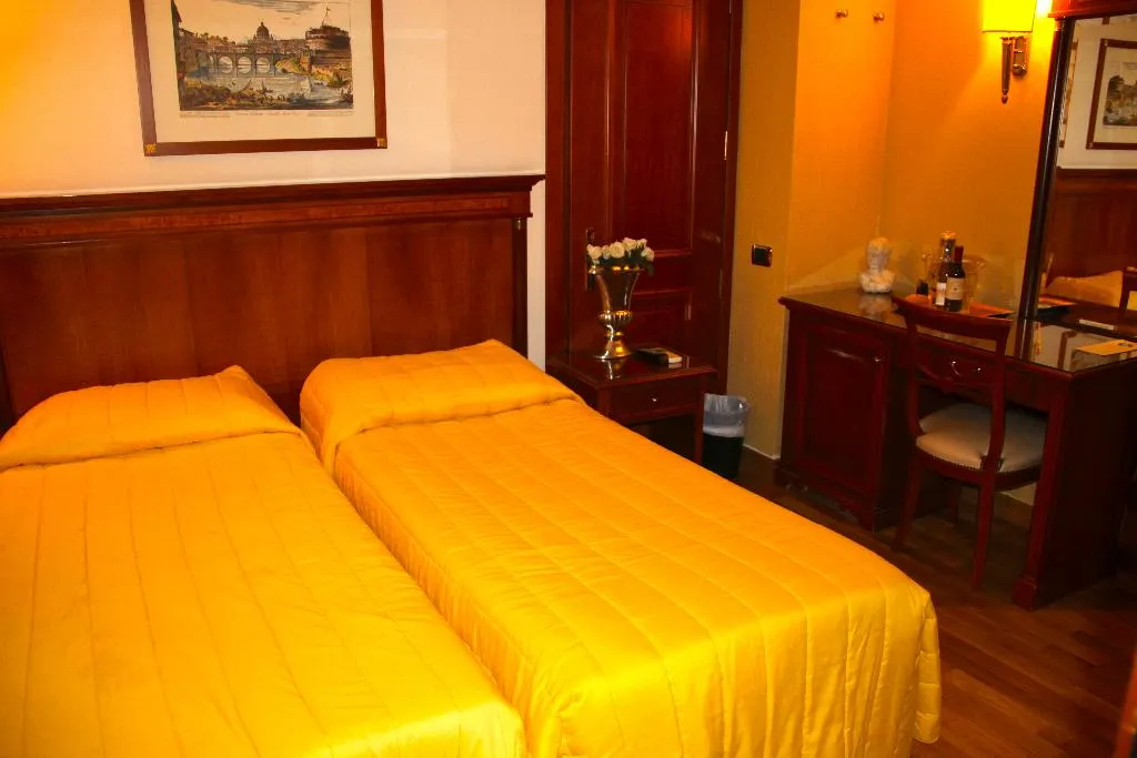 SINGLE STANDARD Room, Luxury Rooms H 2000 Roma, Rome