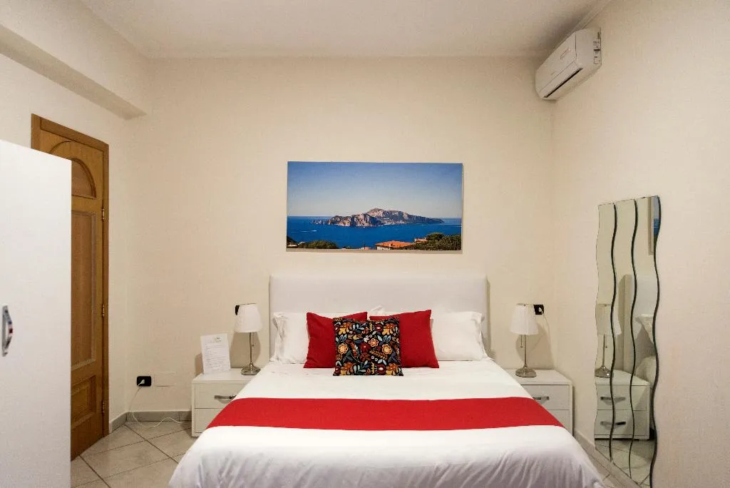 STUDIO STANDARD Room, Les Chambres Sorrento, Naples