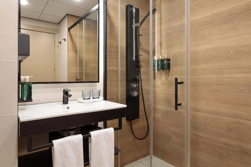 Double or Twin SUPERIOR Room, Melia Alicante, Costa Blanca