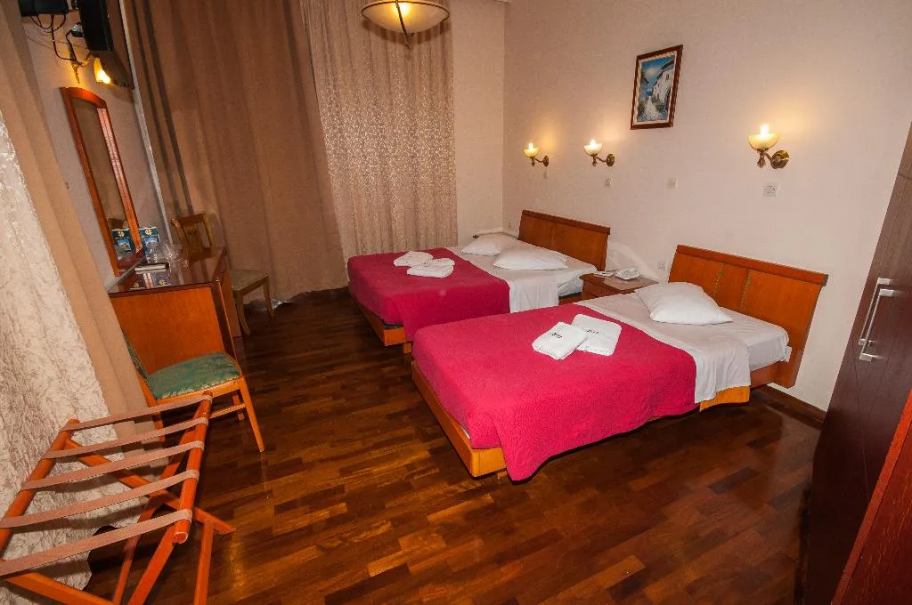 TRIPLE STANDARD Room, Cecil hotel, Athens