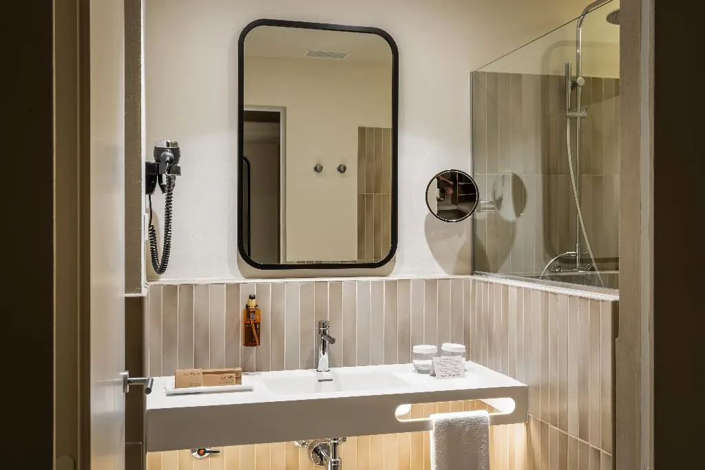 Double or Twin WITH TERRACE Room, Delfin, Costa Brava