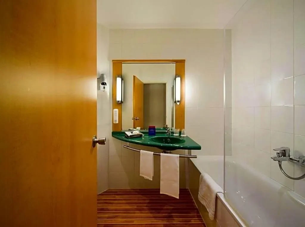 General view, Hotel Rafael, Milan