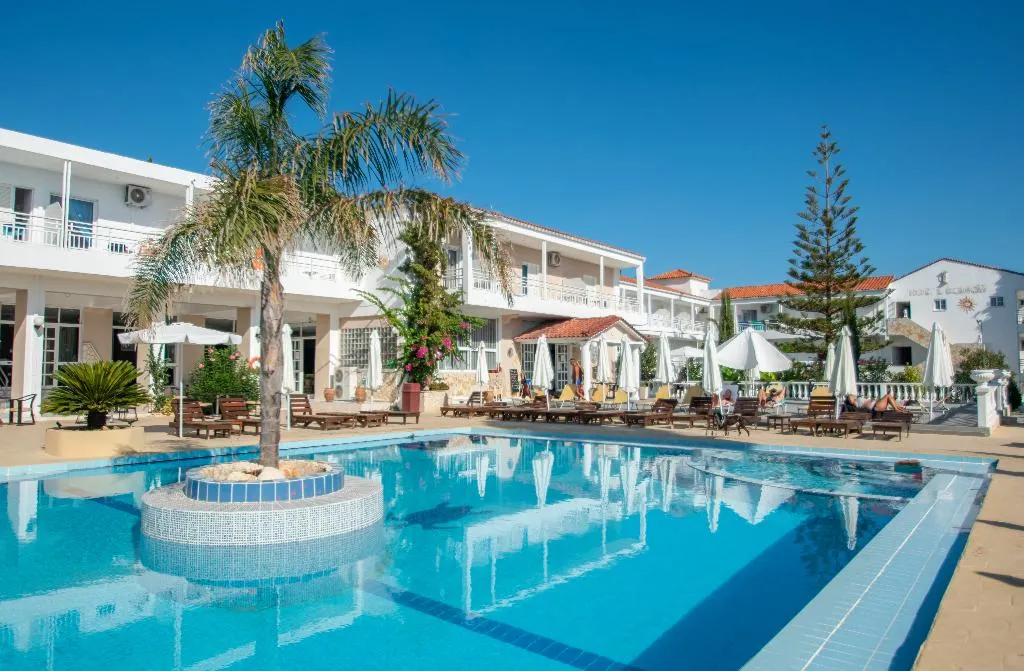 Pool, Ikaros, Zante