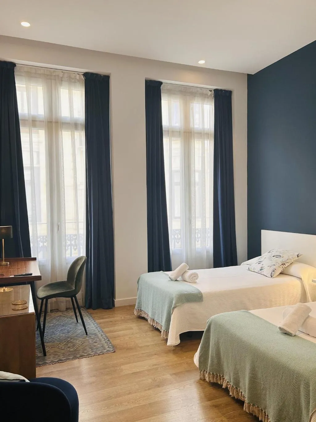 Room, L'Esplai Valencia, Valencia