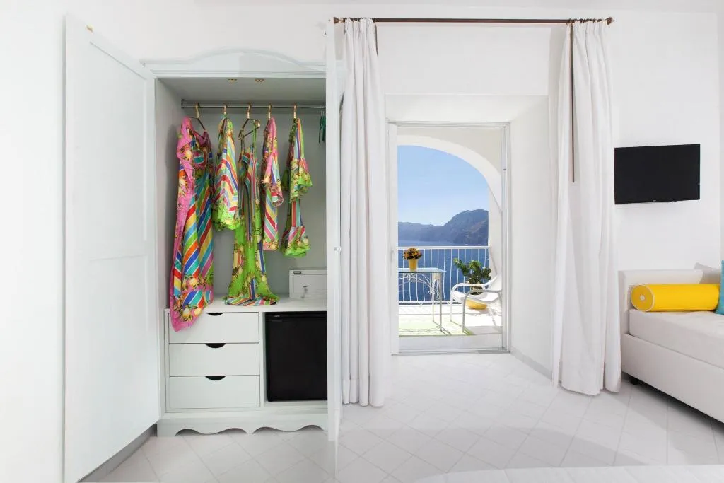 Room, Smeraldo, Naples