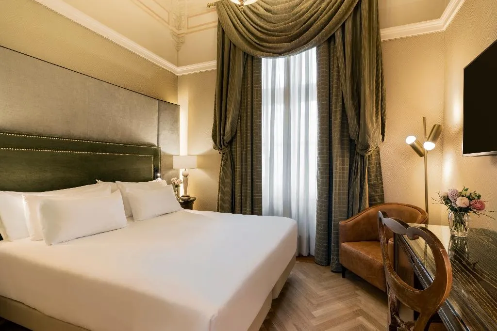 DOUBLE PREMIUM Room, NH Collection Prague Carlo IV, Prague