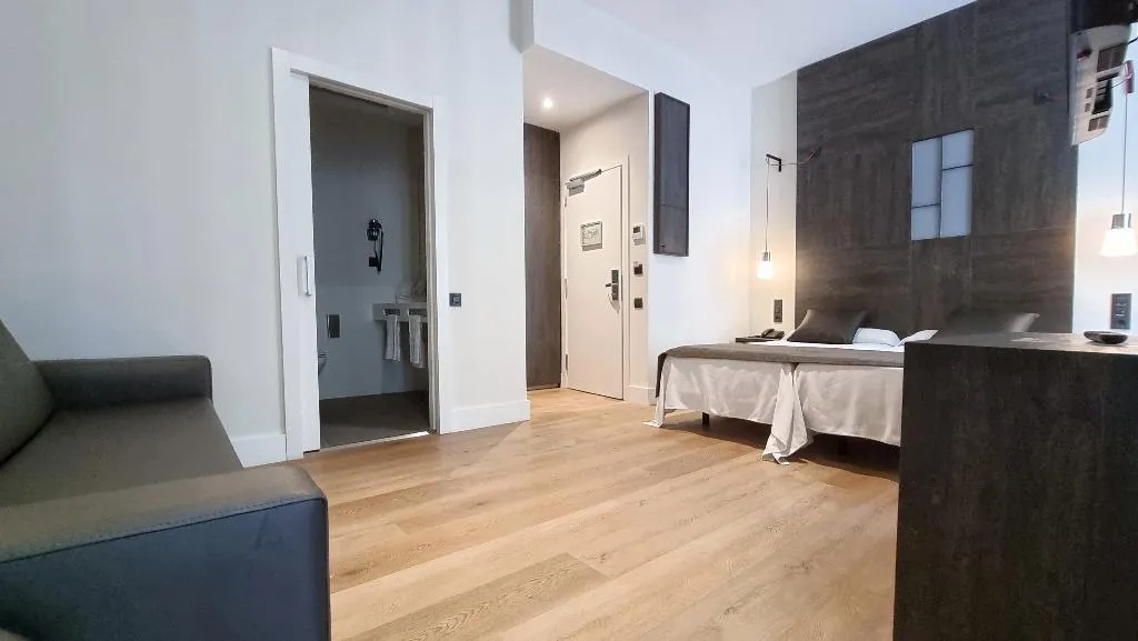 FAMILY ROOM CAPACITY 2 Room, Hotel Sant Agusti, Barcelona