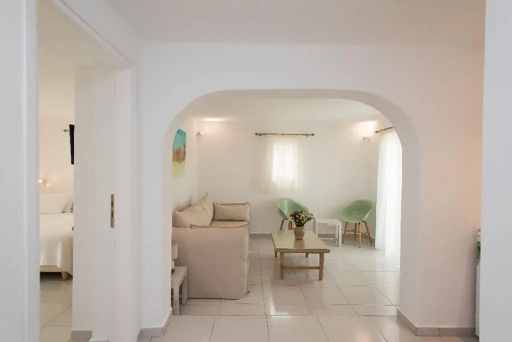 FAMILY ROOM DELUXE ONE BEDROOM Room, Charissi, Mykonos