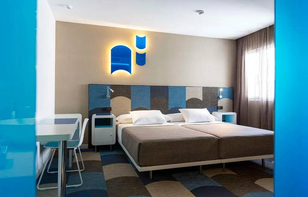 Room, Macia Sevilla Kubb, Seville