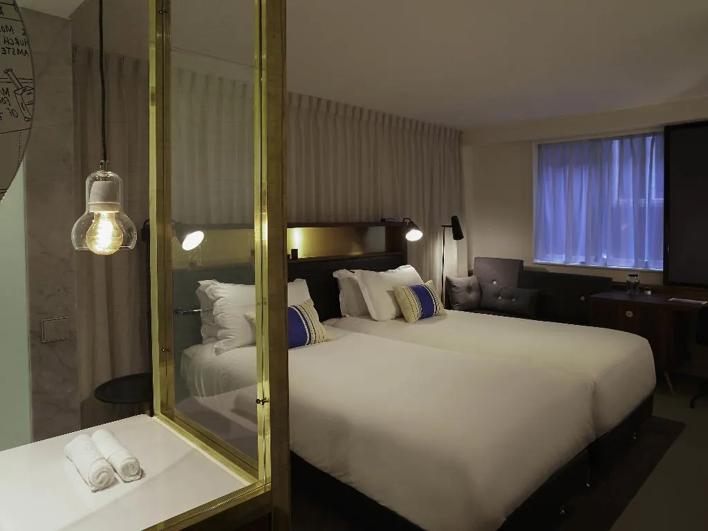 DOUBLE DELUXE KING BED Room, Ink Hotel Amsterdam - MGallery Collection, Amsterdam