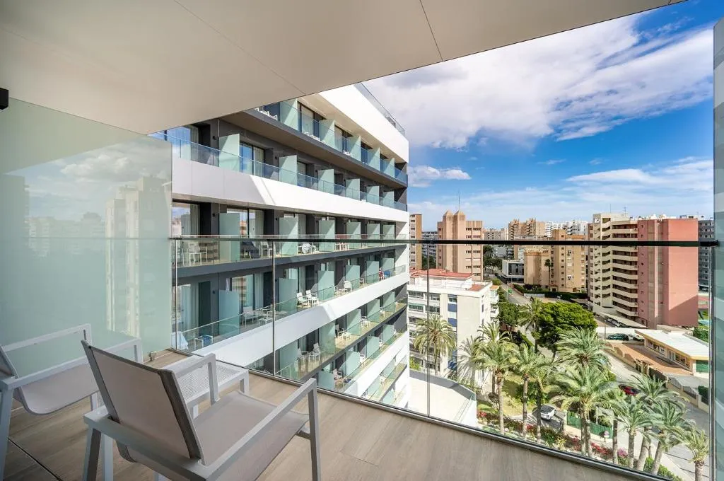 TRIPLE STANDARD Room, Port Alicante - Playa de San Juan, Costa Blanca