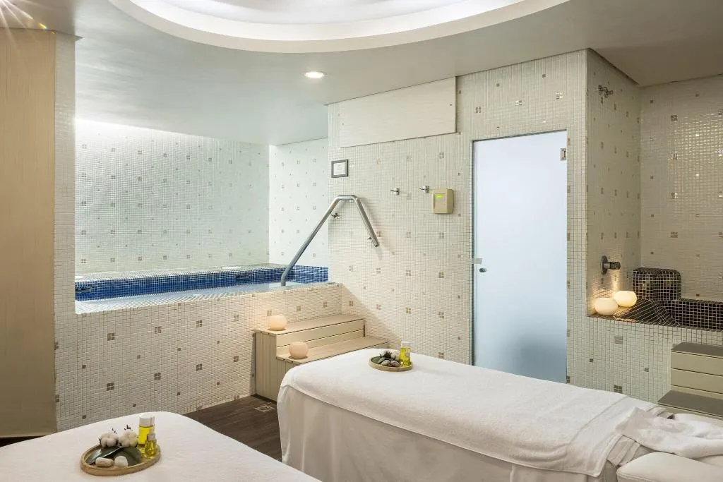 Sports and Entertainment, Redlevel At Melia Palacio De Isora, Tenerife