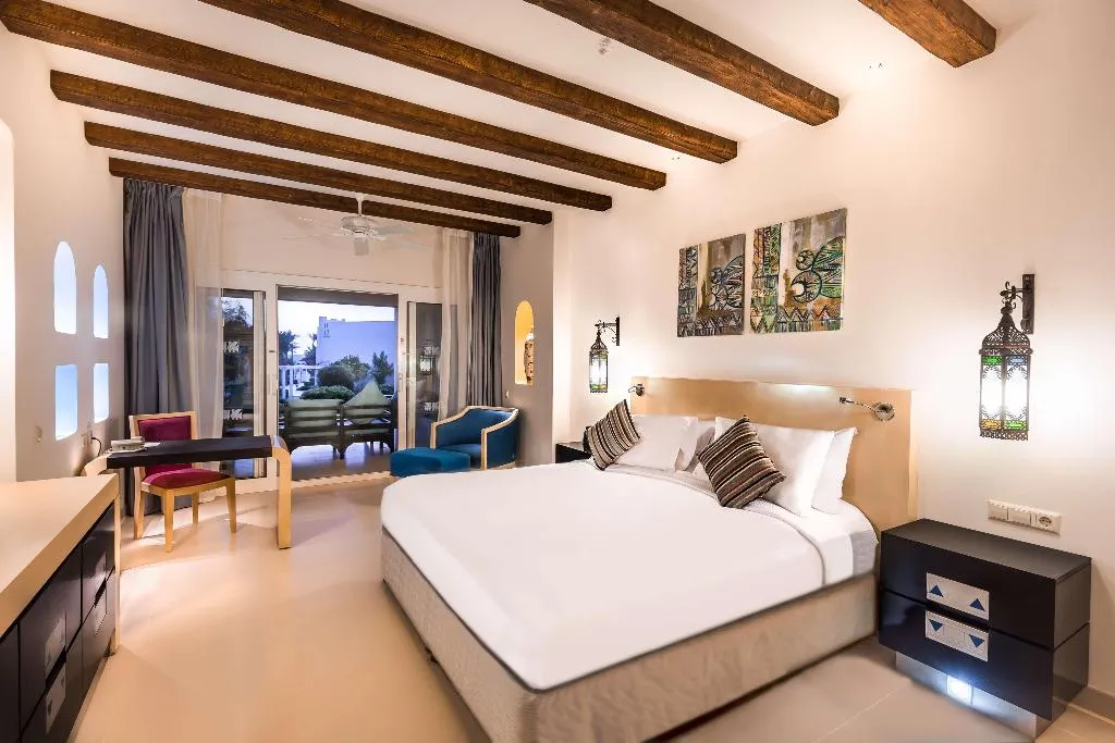 DOUBLE GARDEN VIEW KING BED Room, Hilton Marsa Alam Nubian Resort, Red Sea Riviera