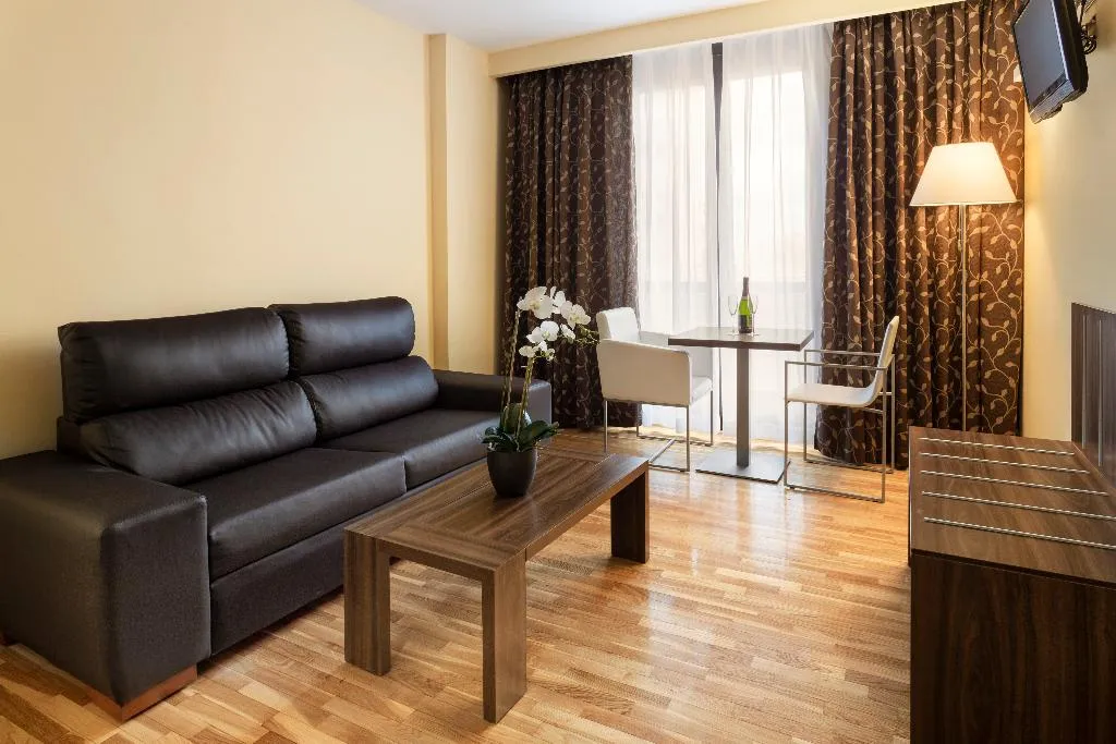 APARTMENT CAPACITY 2 Room, Exe Doña Carlota, Madrid