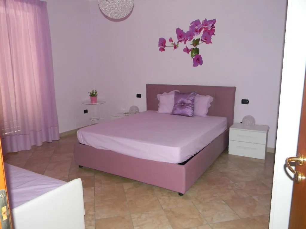 Room, Sanfralù, Naples