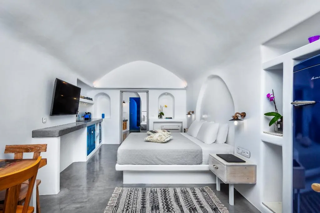 SUITE DELUXE Room, Diamond Luxury Suites, Santorini
