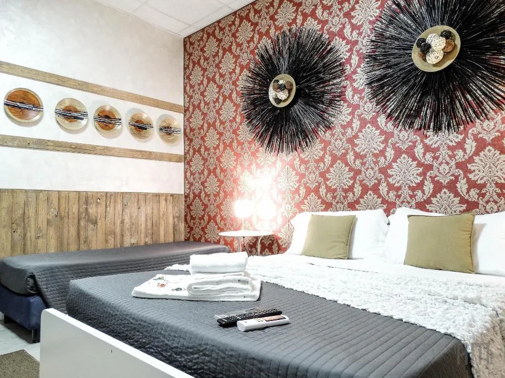 Room, Magic Door Rome, Naples