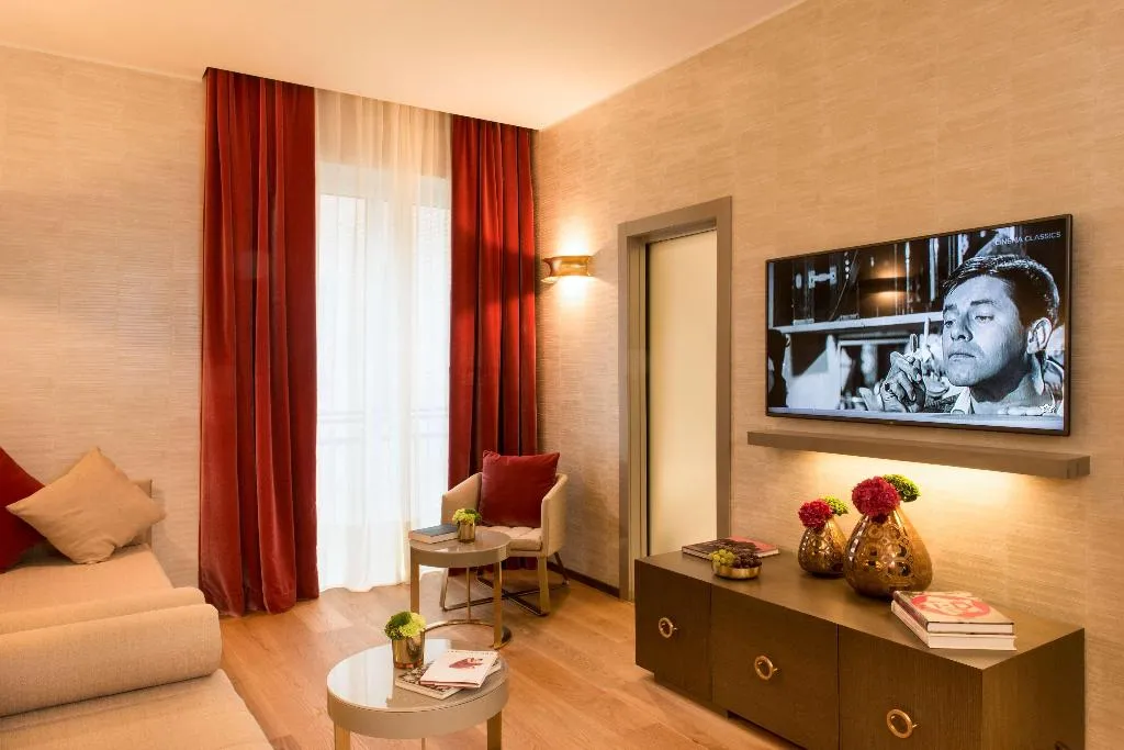 Room, Rosa Grand Milano - Starhotels Collezione, Milan