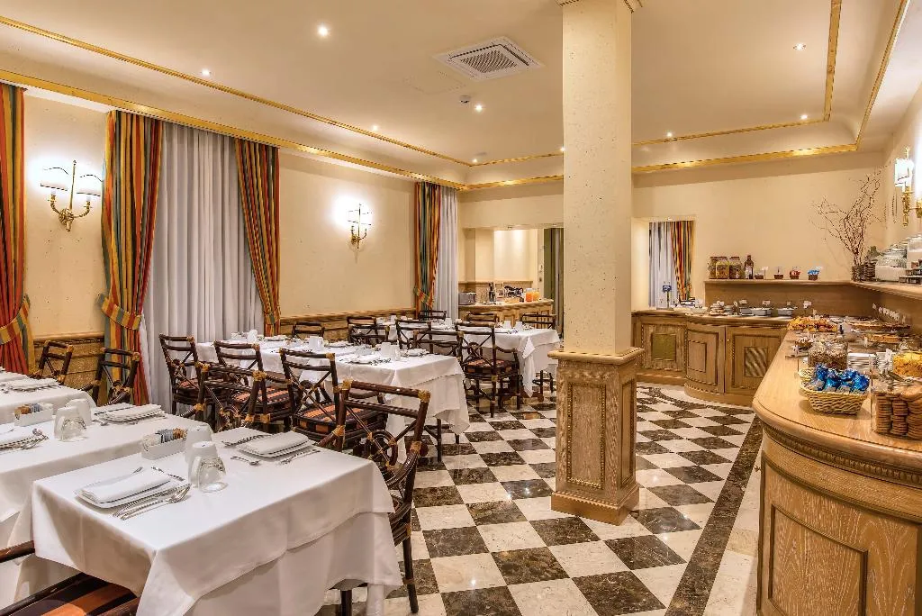 Restaurant, River Palace Hotel, Rome