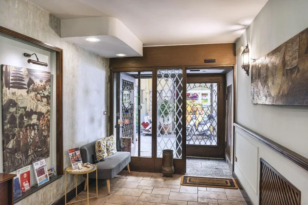 Lobby, Il Convento, Naples