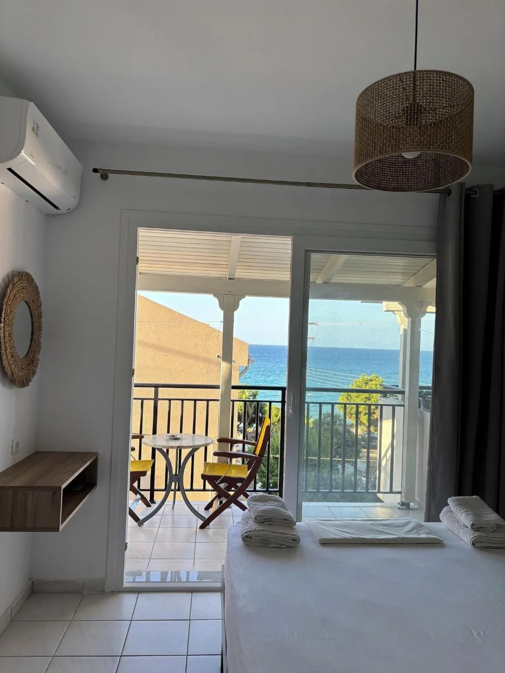 Room, Vaso Alykanas Studios, Zante