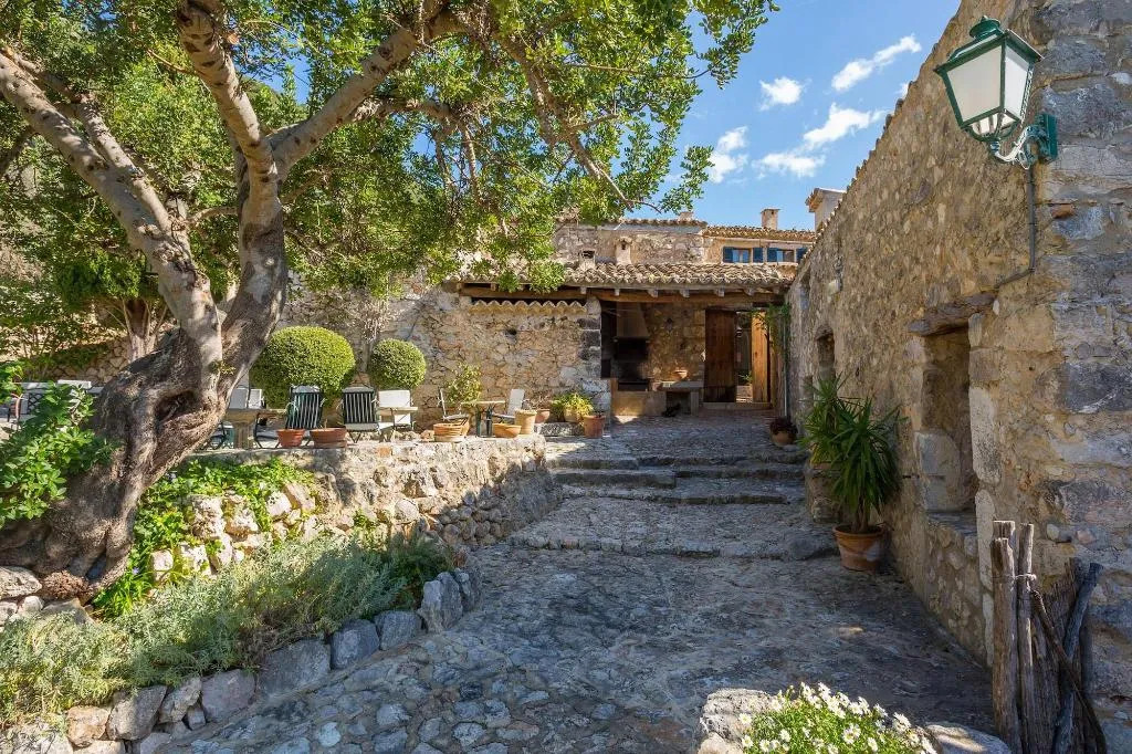 General view, Finca Hotel Es Castell, Majorca