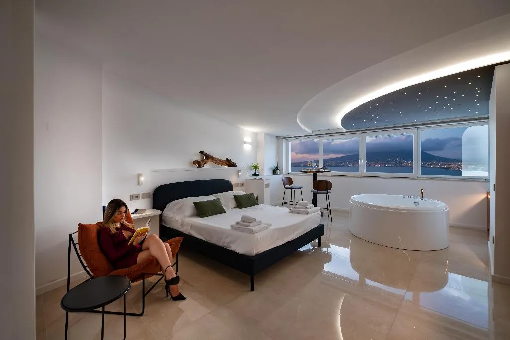 SUITE WITH JACUZZI Room, Relais Manfredi, Naples